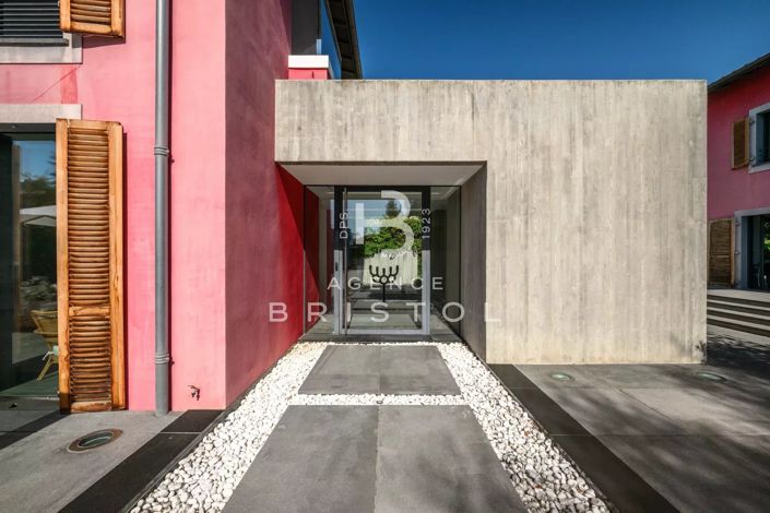 Image No.23-4 Bed House for sale