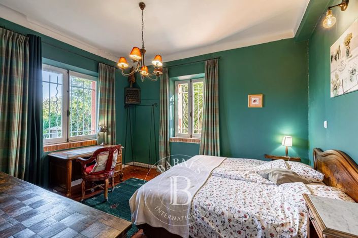 Image No.10-5 Bed House for sale