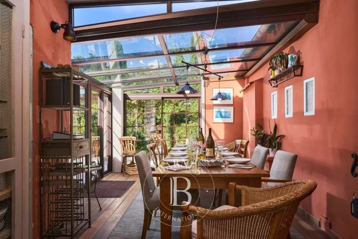 Image No.4-5 Bed House for sale