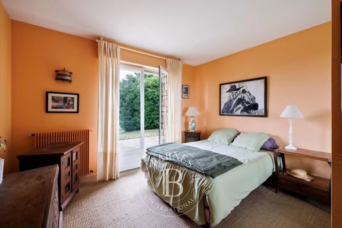 Image No.13-5 Bed House for sale