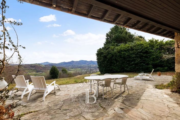 Image No.17-5 Bed House for sale