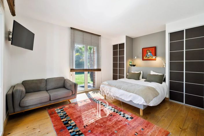 Image No.14-5 Bed House for sale