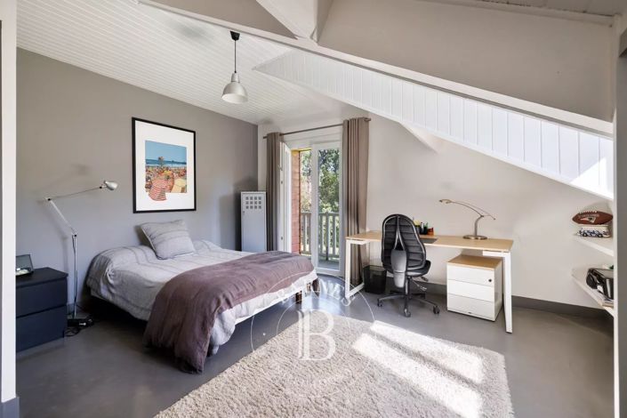 Image No.18-5 Bed House for sale