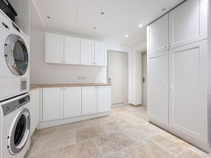 Image No.11-5 Bed House for sale