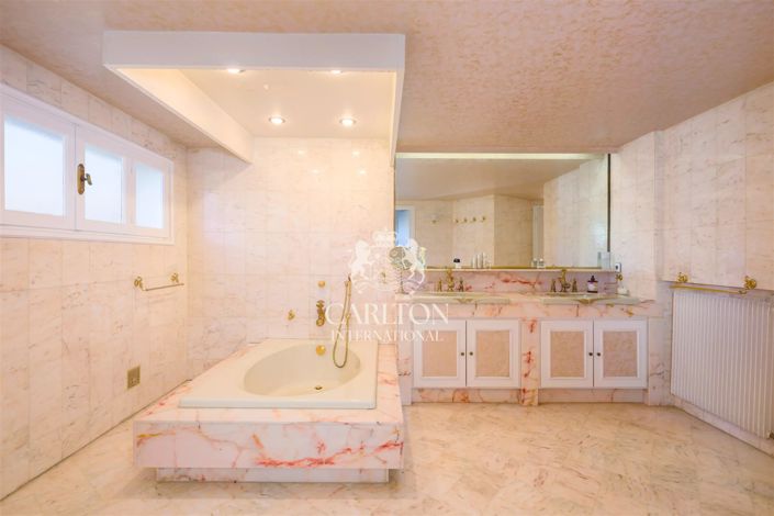 Image No.11-7 Bed House for sale