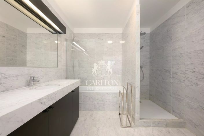 Image No.13-7 Bed House for sale