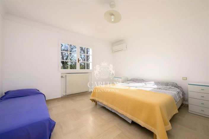 Image No.14-7 Bed House for sale