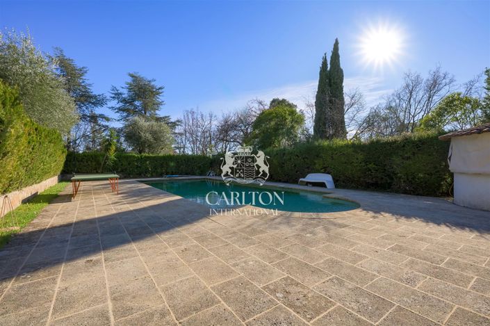 Image No.16-7 Bed House for sale