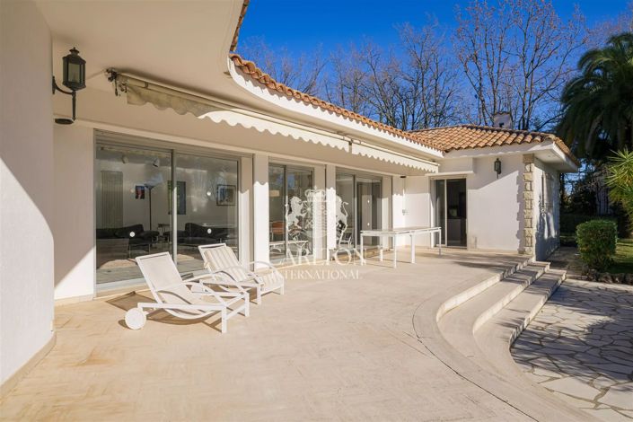 Image No.18-7 Bed House for sale