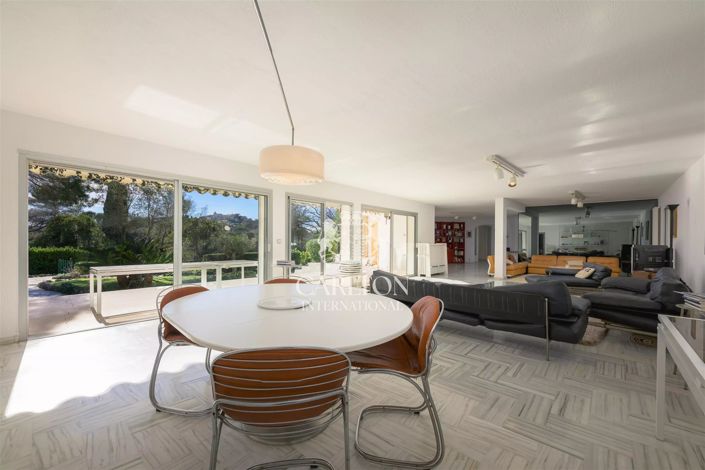 Image No.5-7 Bed House for sale