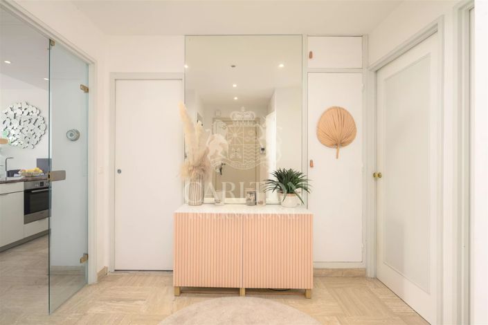 Image No.4-Appartement de 2 chambres à vendre à Cannes