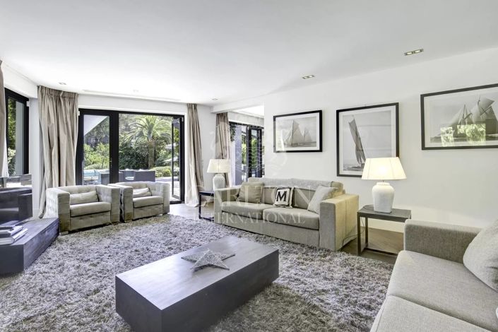 Image No.16-5 Bed House for sale