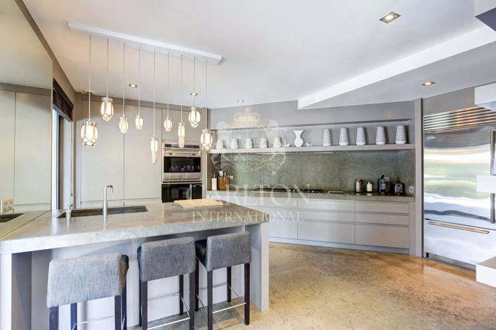 Image No.22-5 Bed House for sale