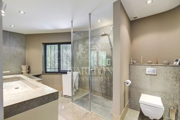 Image No.26-5 Bed House for sale