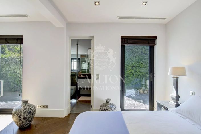 Image No.28-5 Bed House for sale