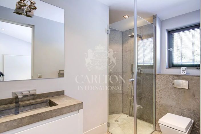 Image No.29-5 Bed House for sale