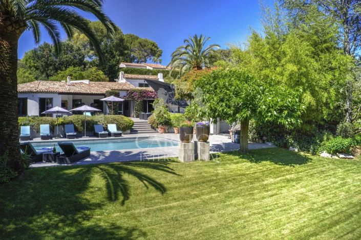 Image No.8-5 Bed House for sale