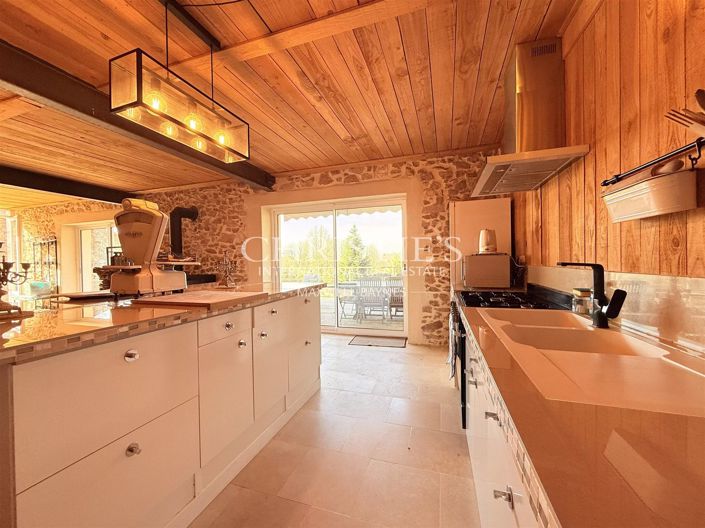 Image No.10-9 Bed House for sale