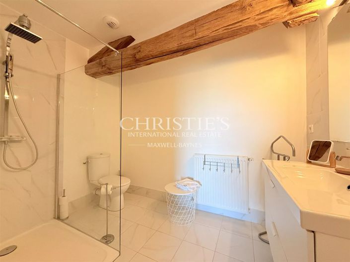 Image No.18-9 Bed House for sale