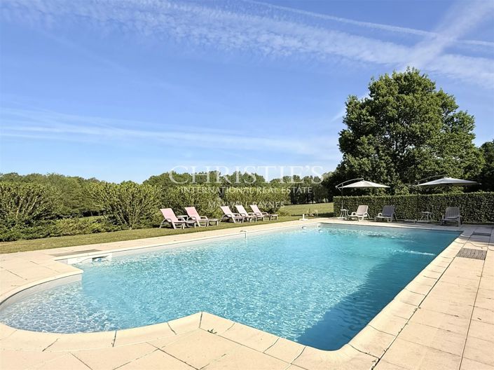 Image No.2-9 Bed House for sale