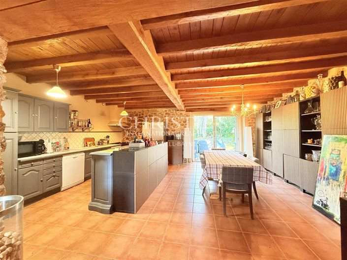 Image No.23-9 Bed House for sale