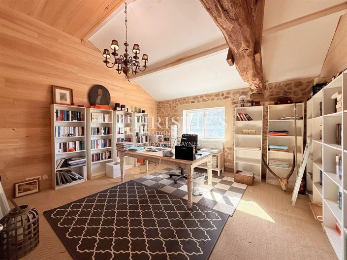 Image No.40-9 Bed House for sale