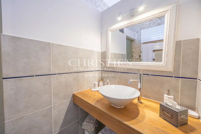 Image No.13-9 Bed House for sale