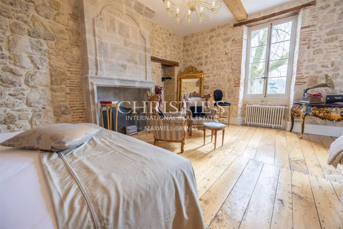 Image No.18-9 Bed House for sale