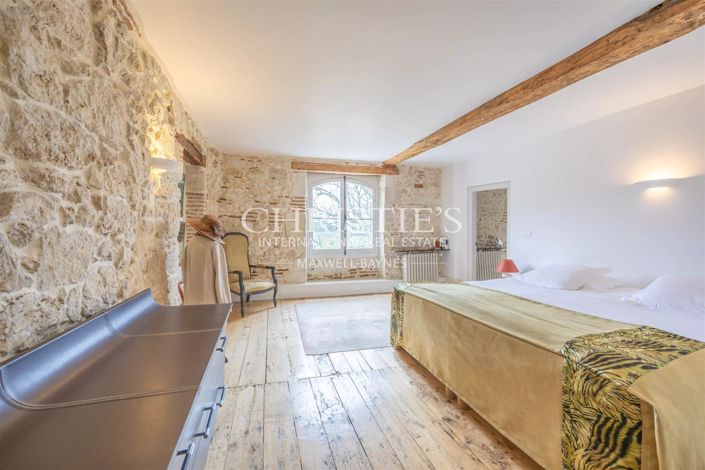 Image No.20-9 Bed House for sale