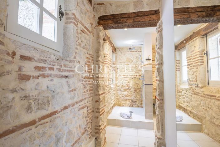 Image No.23-9 Bed House for sale