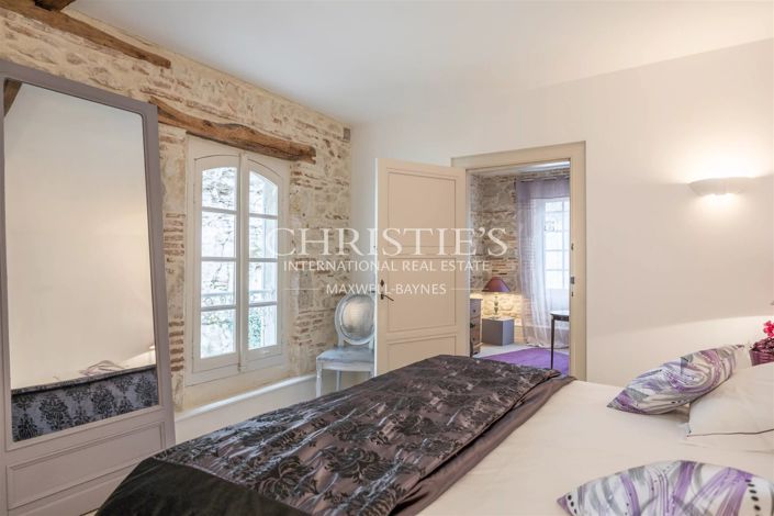 Image No.25-9 Bed House for sale