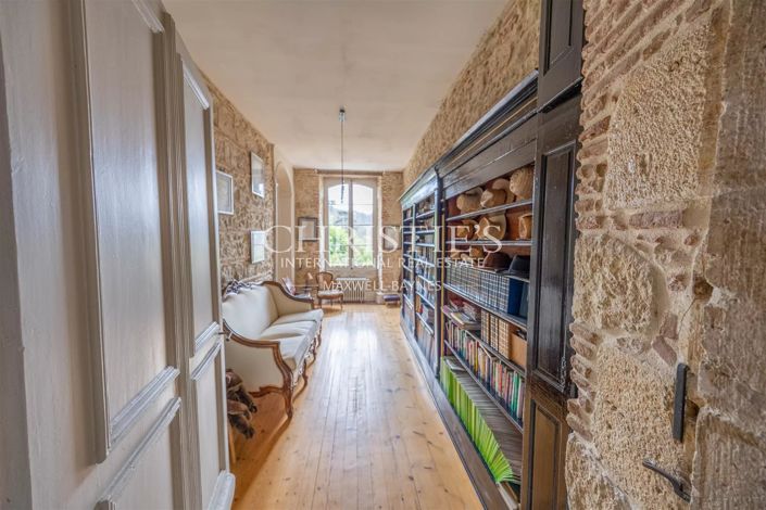 Image No.6-9 Bed House for sale