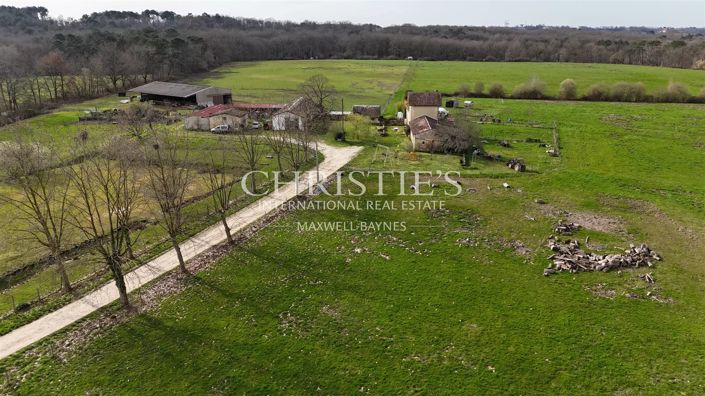 Image No.2-4 Bed House for sale