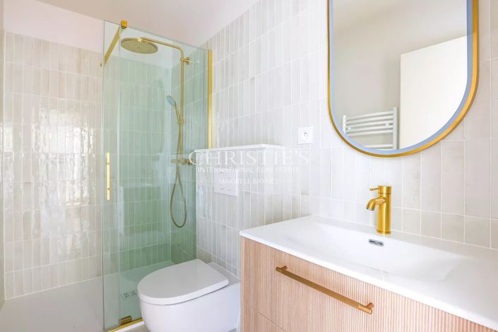 Image No.16-5 Bed House for sale