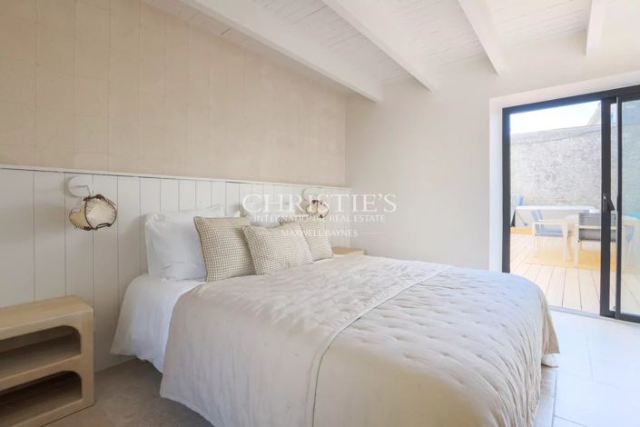 Image No.17-5 Bed House for sale