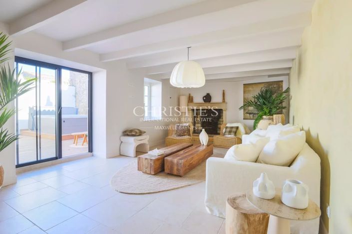 Image No.19-5 Bed House for sale