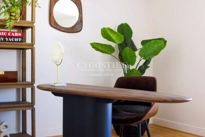 Image No.23-5 Bed House for sale