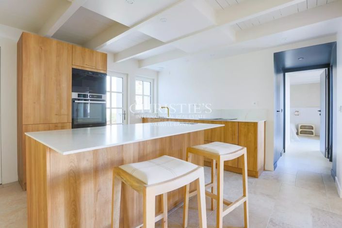 Image No.5-5 Bed House for sale