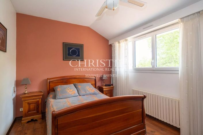 Image No.11-3 Bed Apartment for sale