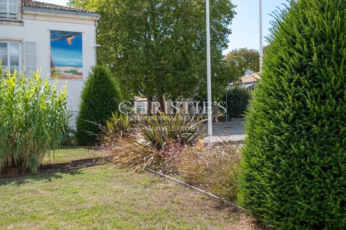 Image No.20-3 Bed Apartment for sale