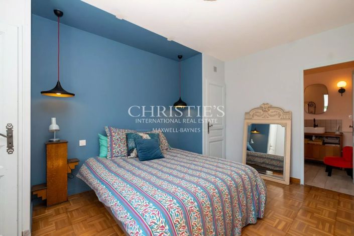 Image No.10-4 Bed House for sale