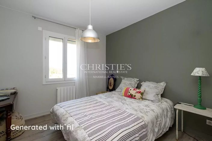 Image No.15-4 Bed House for sale