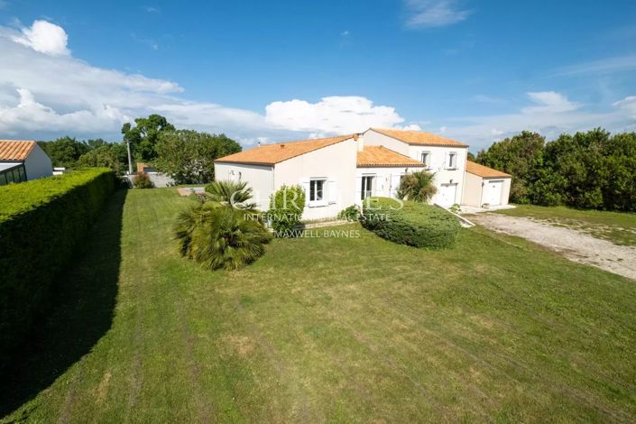 Image No.5-4 Bed House for sale