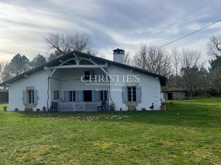 Image No.2-4 Bed House for sale