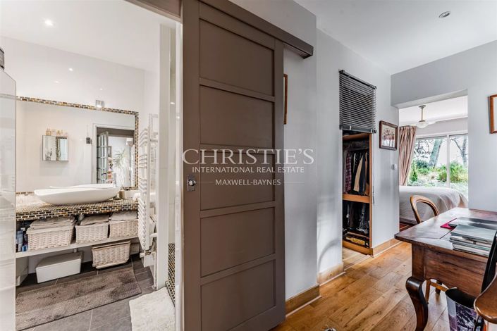 Image No.7-4 Bed House for sale