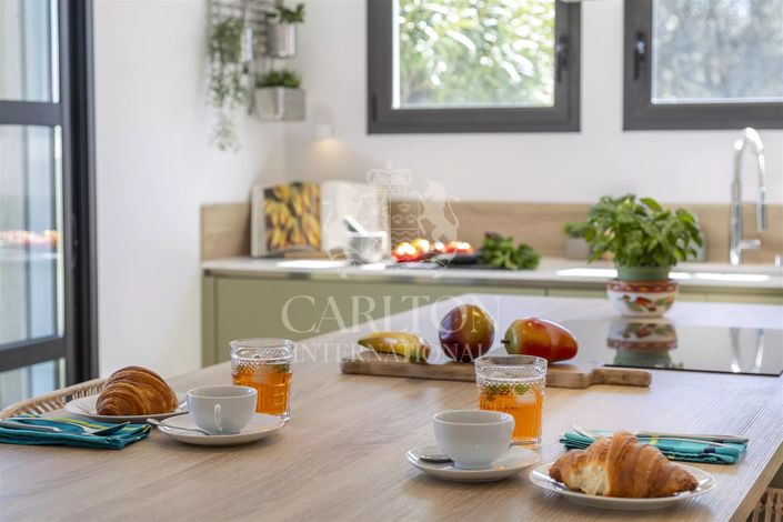 Image No.12-6 Bed House for sale