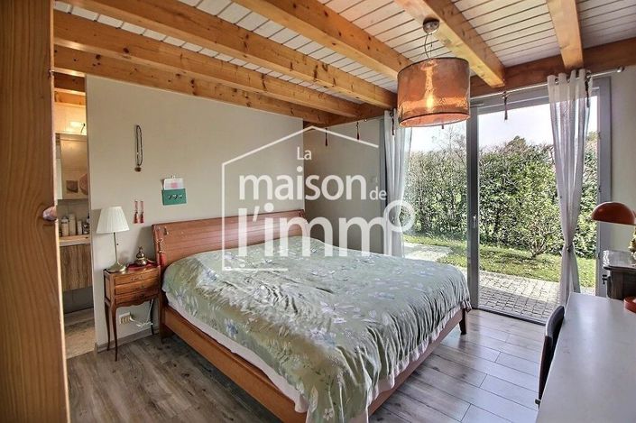 Image No.10-3 Bed House for sale