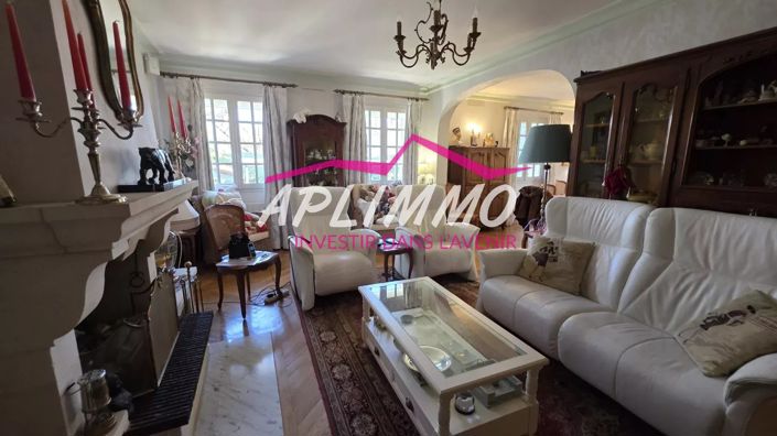 Image No.2-3 Bed House for sale