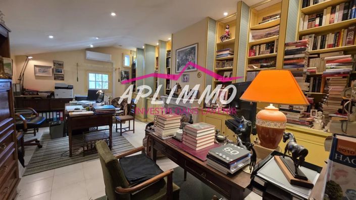 Image No.7-3 Bed House for sale