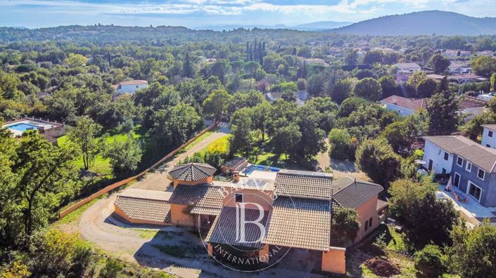 Image No.4-6 Bed House for sale